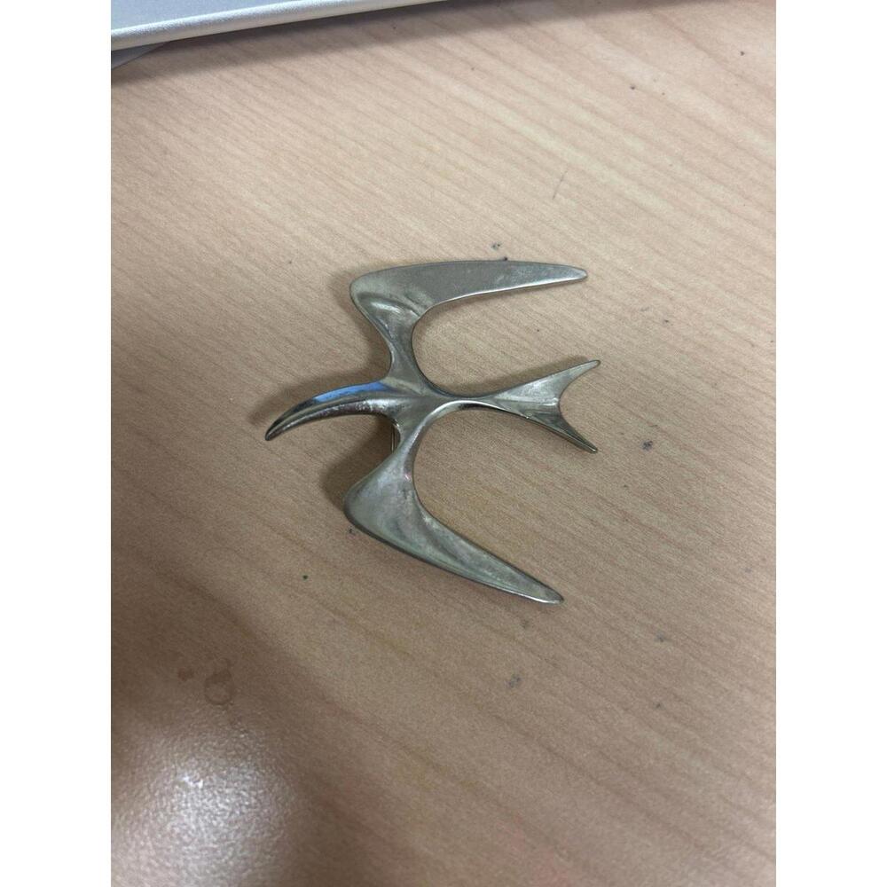 Sarah Coventry Artistic Peace Dove Pin